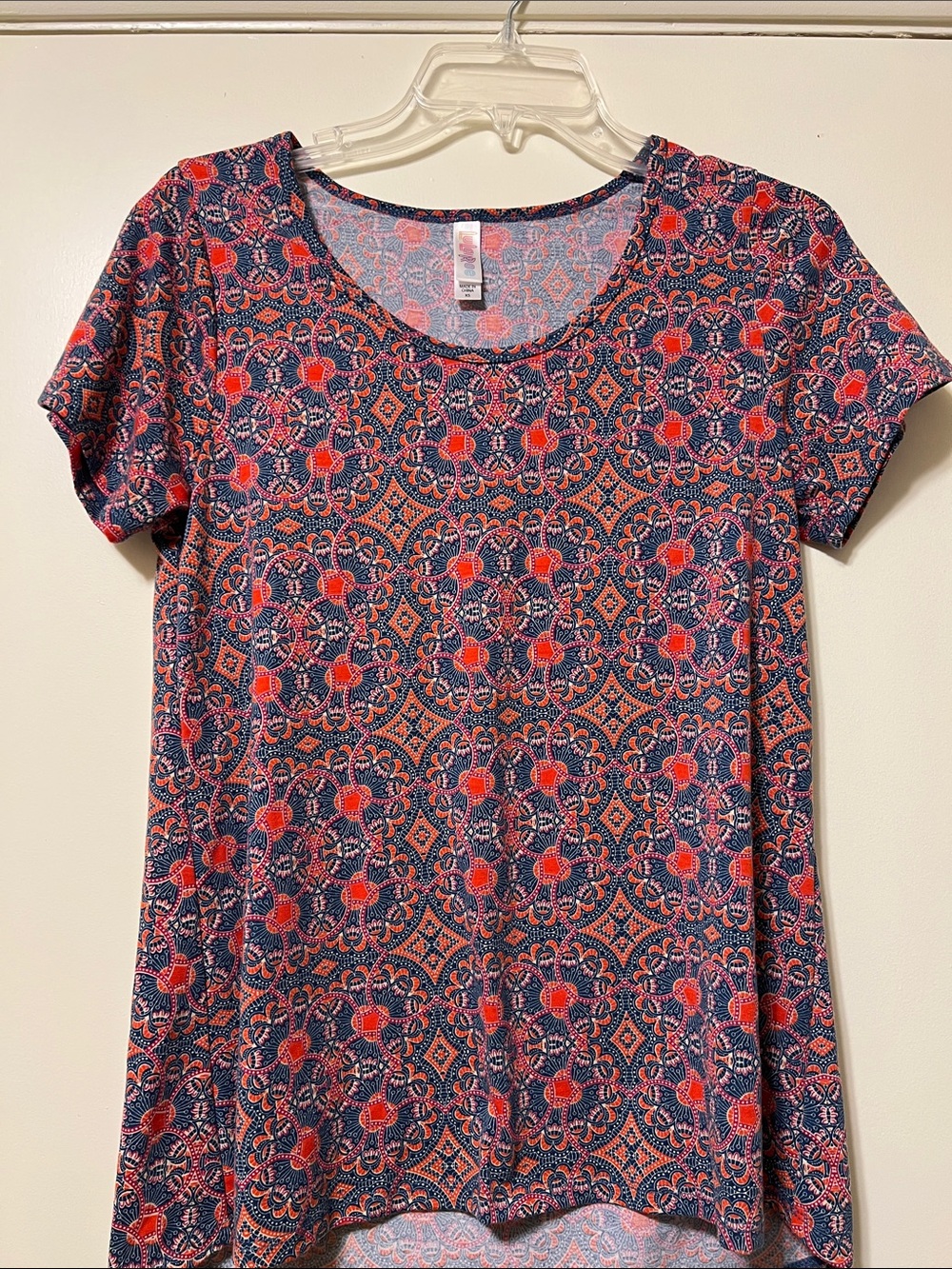 LuLaRoe Women’s Scoop Neck Short Sleeve Top - XS Like New